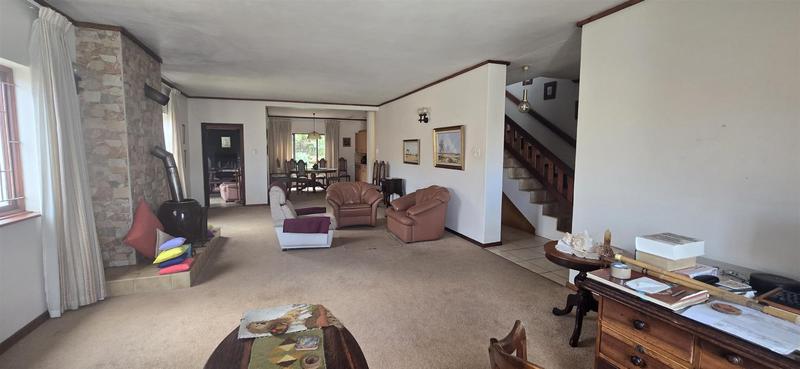 4 Bedroom Property for Sale in Outeniqua Strand Western Cape
